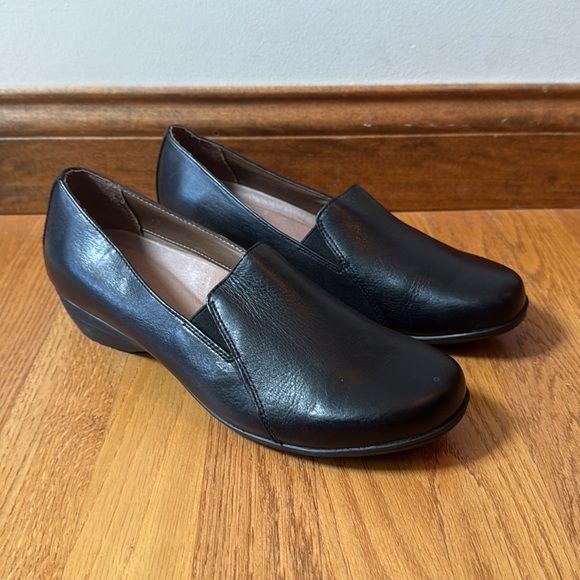Dansko Farah Black Leather Slip On Comfort Support Classic Loafers - Picture 2 of 16